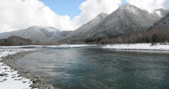 来自Snowy River的The Man的令人叹为观止的Merrijig农田出售