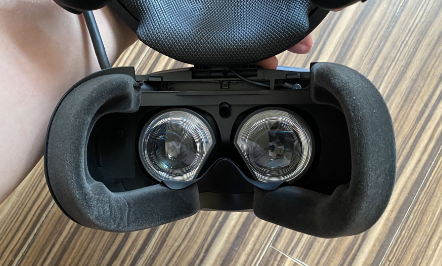 HTC Vive Cosmos VR耳机设计如何