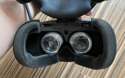 HTC Vive Cosmos VR耳机设计如何