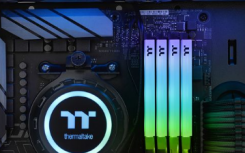 头条:耀月宣布推出TOUGHRAM RGB DDR4 RAM套件