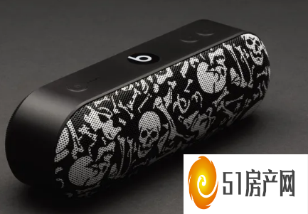 Apple 在限量版合作中复活 Beats Pill Plus